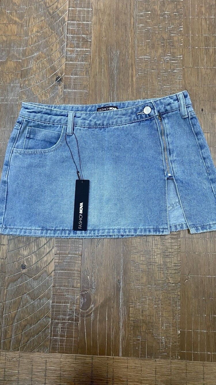 Fashion Nova Womens Small Denim Mini Skirt Asymmetric Zipper Front Slit NWT